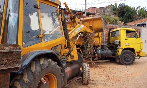 Secretaria de Infraestrutura retira mais de sete toneladas de entulho das ruas de VR